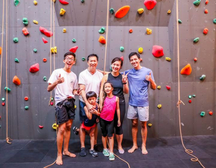 rock climbing singapore - VertiClimb Singapore bouldering gym 