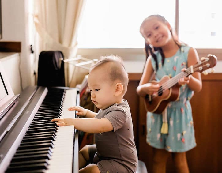 that-mama-Rebecca-Chu-daughter-baby-piano