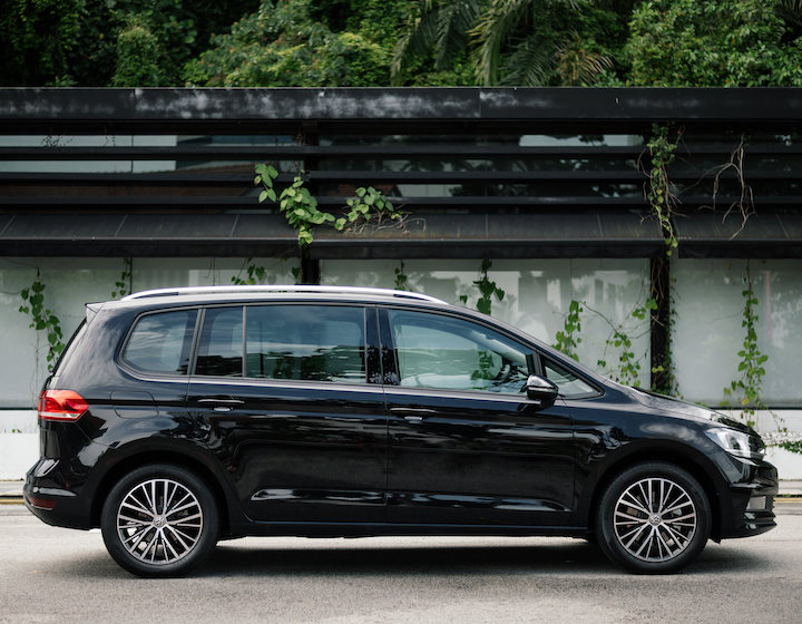 low coe price for buying a car in singapore volkswagen touran 7-seater family car