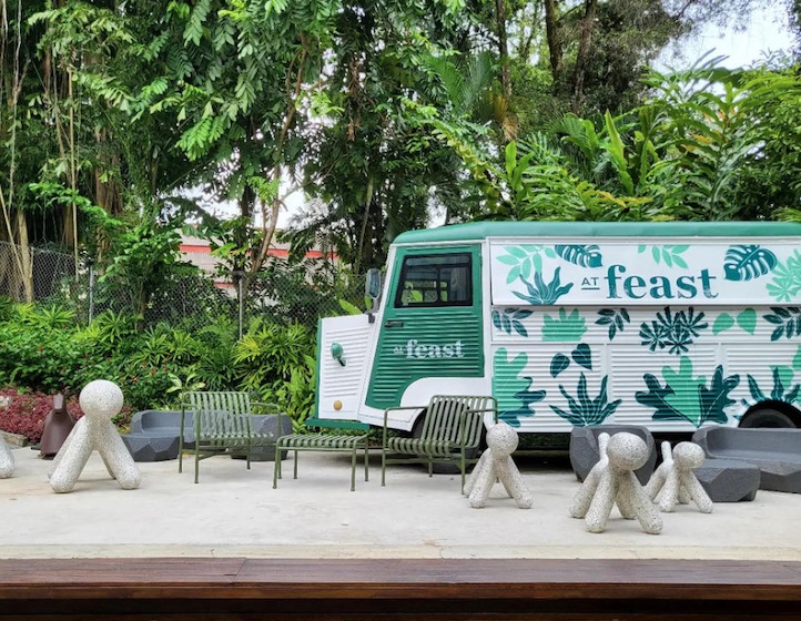 kid friendly restaurants and cafes singapore at feast van and seats
