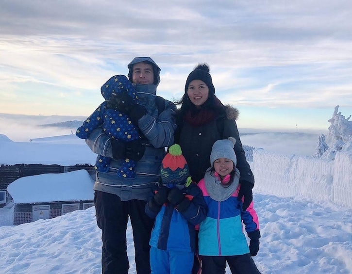 sasha seemann family snow hike
