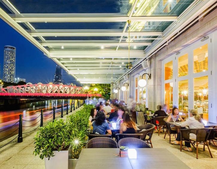 outdoor dining singapore town restaurant fullerton hotel al fresco restaurants