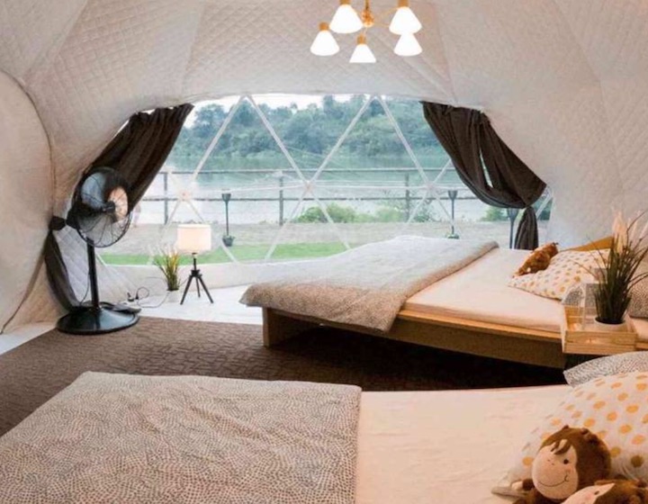 Glamping in Singapore zoo