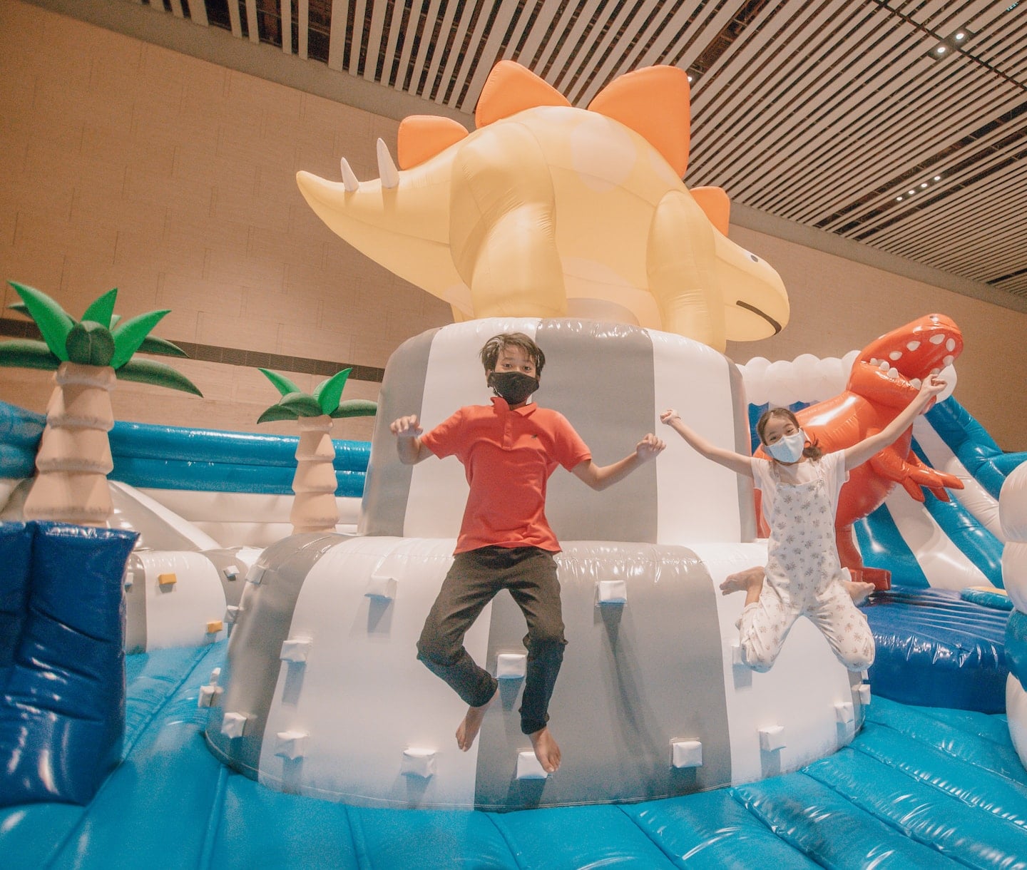 dinosaurs in singapore at the inflatable pop up at Changi airport