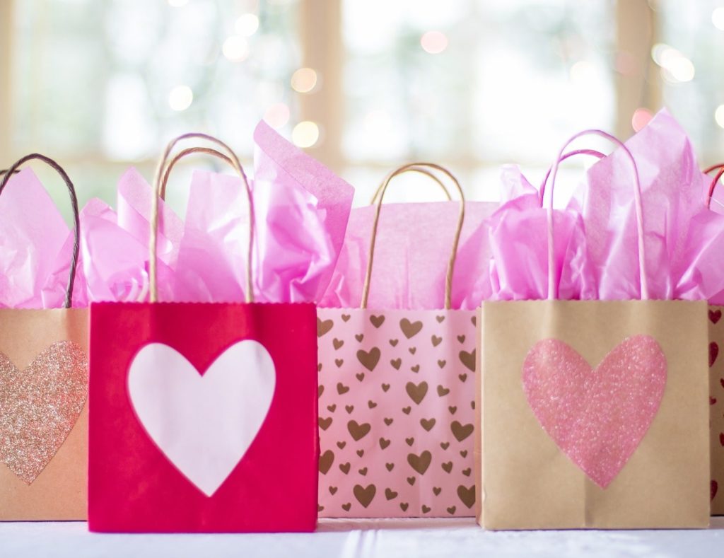 20 Creative Goodie Bag Ideas for Kids Birthday Parties on Love the Day