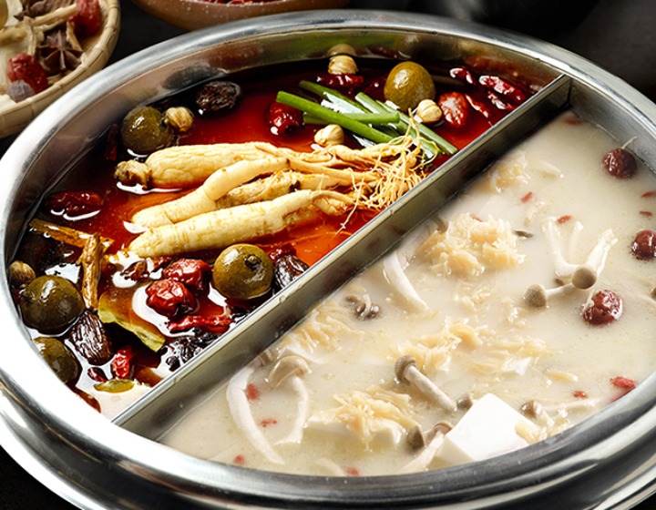 Steamboat in Singapore Beauty in a Pot mala soup yin yang broth