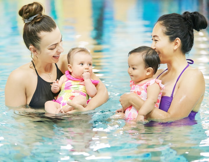 baby-toddler-playgroup-classes-swim-play