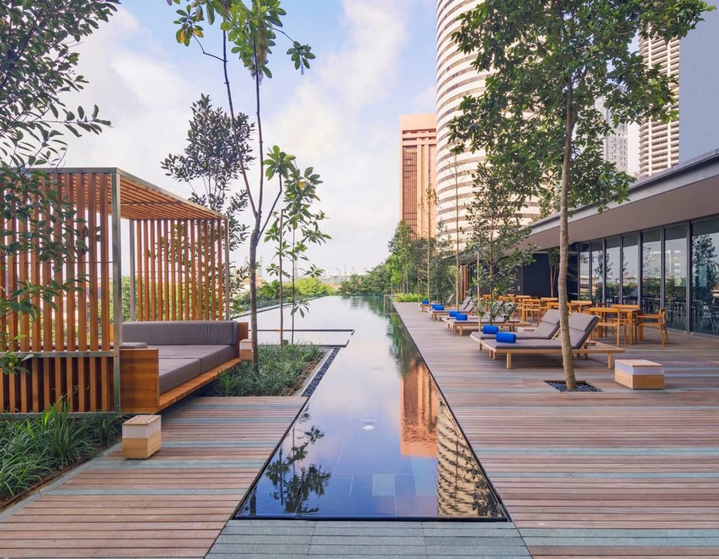 staycation singapore rediscover vouchers oakwood premier suite