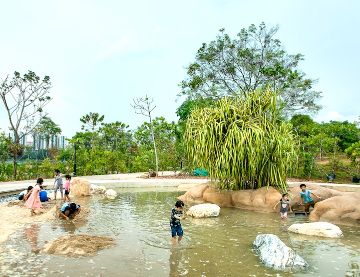 Jurong lake gardens water playground singapore water park singapore