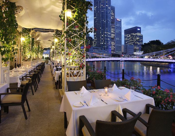 alfresco dining singapore outdoor dining singapore town restaurant fullerton hotel