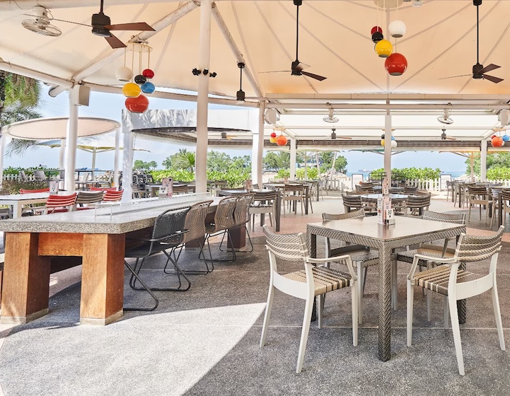 trapizza cafe restaurant sentosa beach club singapore