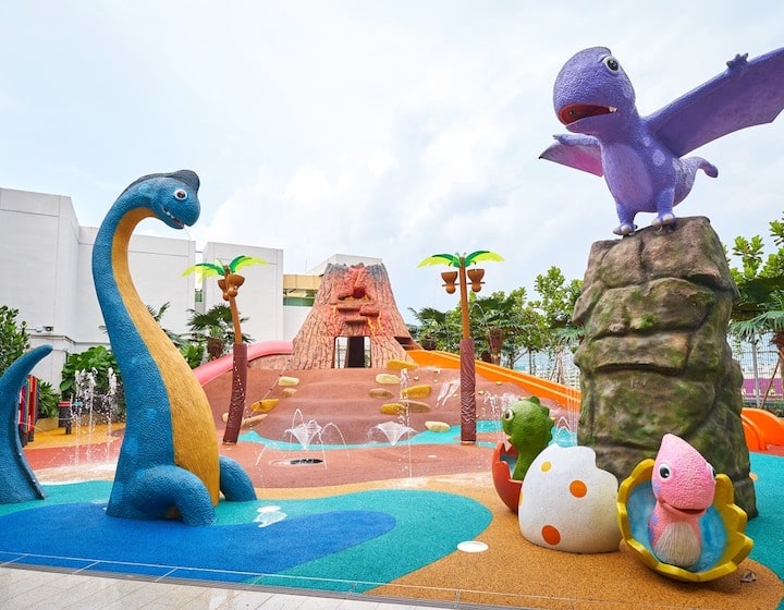 water playground singapore dino-themed water play causeway point water park singapore