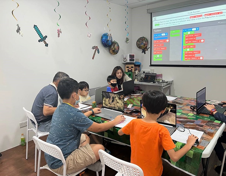 summer camps singapore 2023 race junior coding classroom
