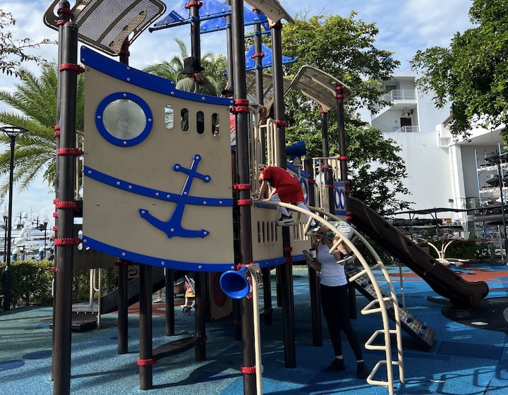 outdoor playground singaproe sentosa cove village