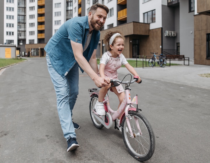 Best Bicycle Shops in Singapore Toys R Us Father and Kid with Bicycle