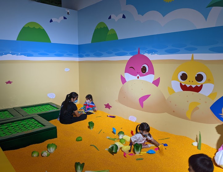 Photo ops galore at Pinkfong World Adventure sand play
