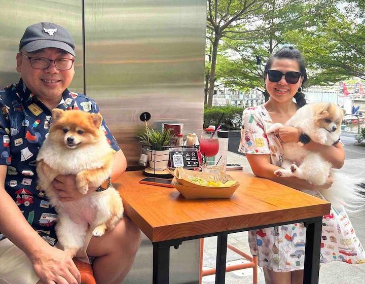 dog friendly cafe singapore chimi's marina bay