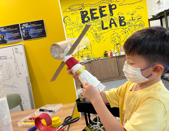 PeopleUp holiday camps - BEEP Lab Space Explorers Expedition