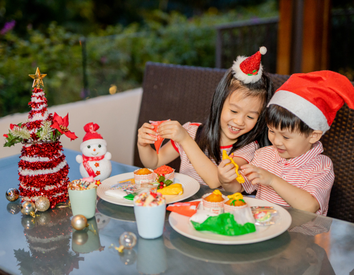 Festive Christmas buffet & DIY cupcake decorating for kids at Silver Shell Café