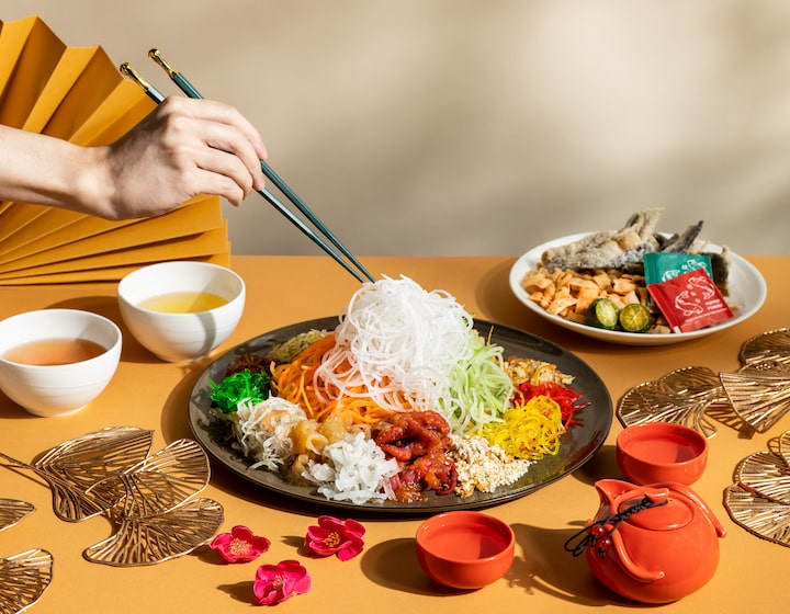 chinese new year reunion dinner lunch buffet yu sheng courtyard by marriott singapore