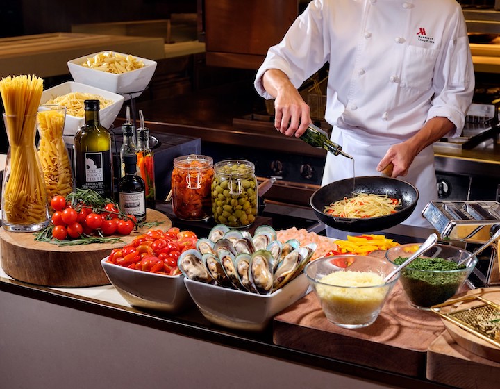 marriott-tangs-singapore-crossroads-buffet-pasta-station