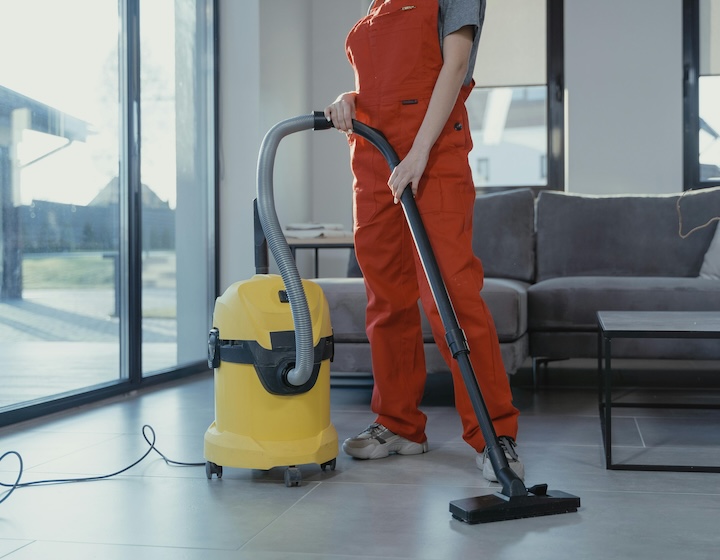part time helper house cleaning services singapore pexels vacuuming