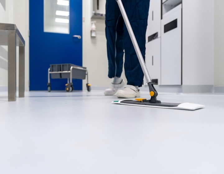part time helper house cleaning services singapore - mopping the floor unsplash