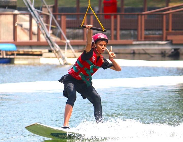 wakeboarding singapore singapore wake park boy wakeboarding