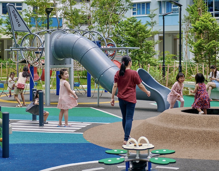 dakota breeze playground aeroplane