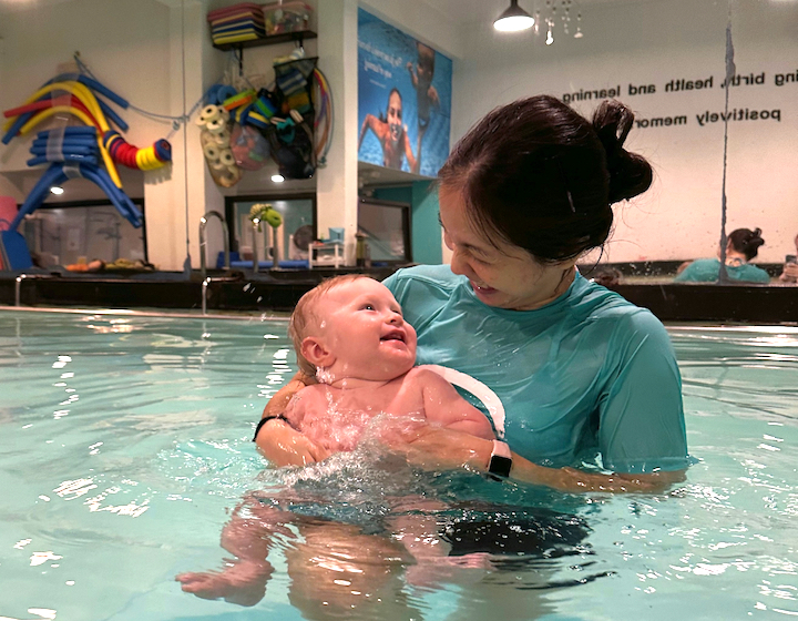 swimming lessons singapore inspire mum & baby mother and baby in pool