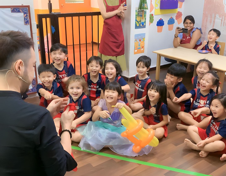 Magician in Singapore - Birthday Magic Show