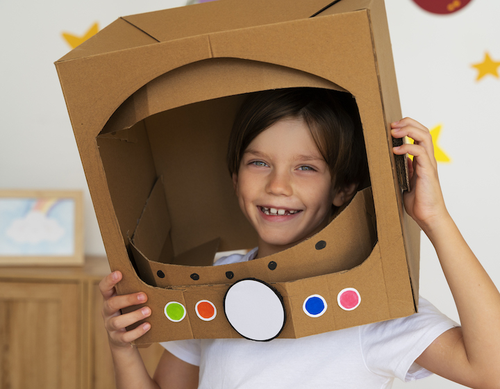 DIY Cardboard Craft for Kids - astronaut