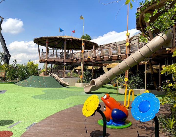 singapore zoo - kidzworld playground frog musical flowers