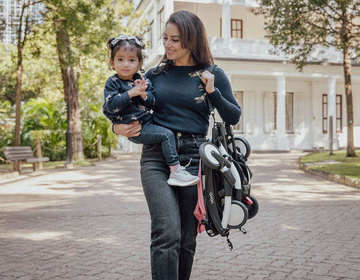 Stokke Yoyo folded - mum and toddler