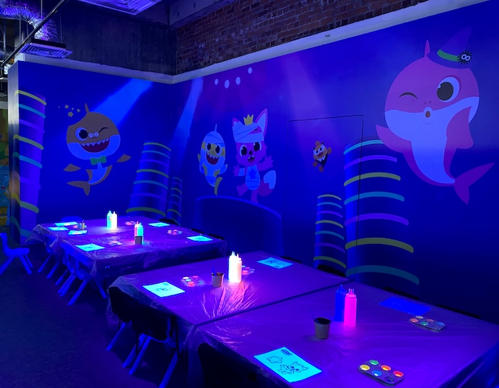 baby shark playhouse - glow-in-the-dark painting