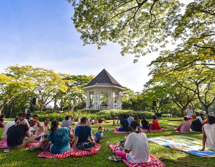 picnic singapore - picnic spots singapore - singapore botanic gardens