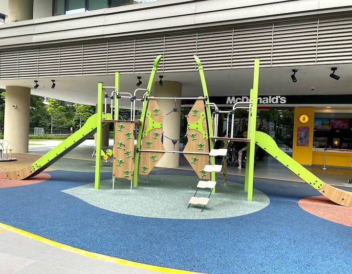 sengkang grand mall - outdoor playground