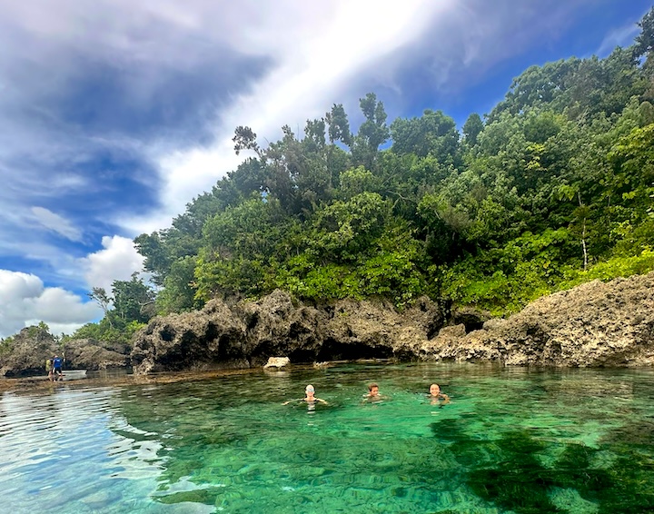 siargao guide - things to do in siargao - magupunko rock pool