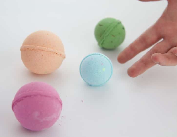 kids bath bombs activities this weekend 