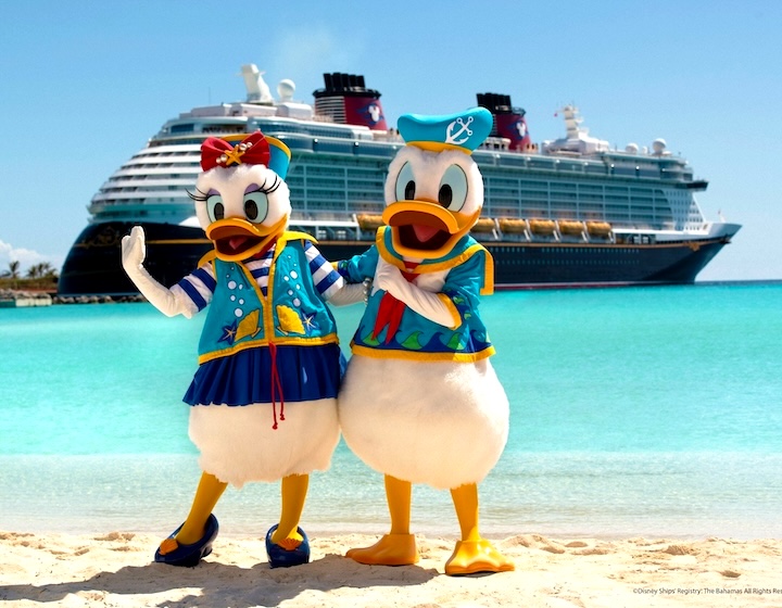 disney cruise singapore 2025 - donald & daisy