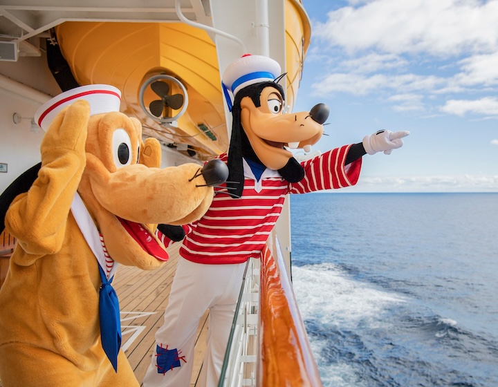 disney cruise singapore 2024 - pluto & goofy