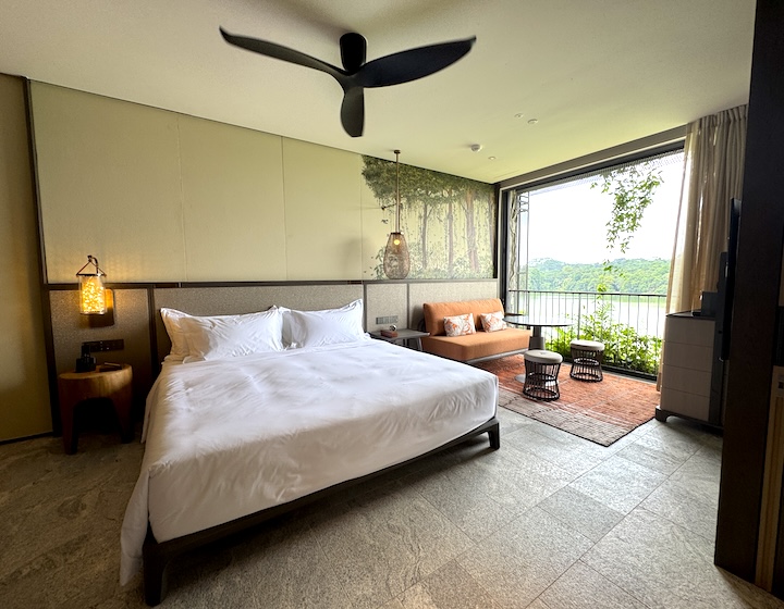 mandai rainforest resort - hotel room