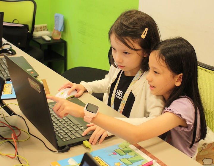 summer holiday camp singapore - coding lab