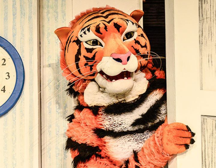 Kids theatre shows, kids' plays and musicals, kids' concerts - the tiger who came to tea