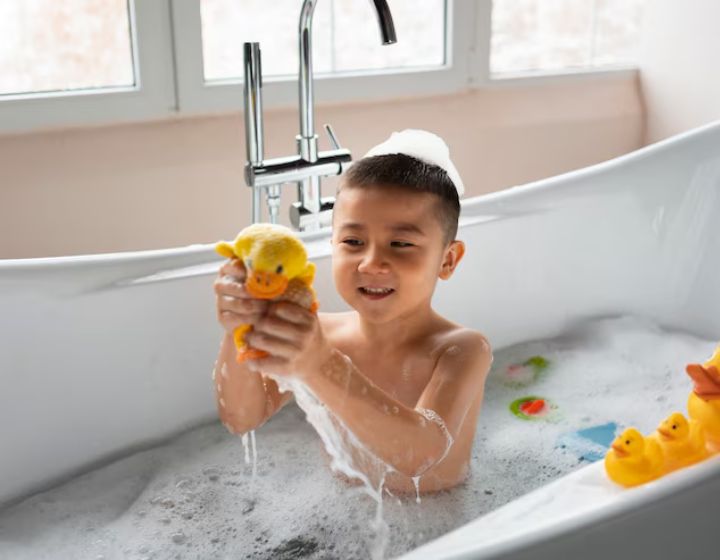 Kids Bath Time - When Should Kids Bathe Independently?