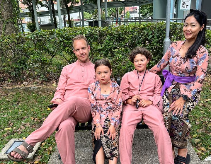 Overseas mama - hana yusof - sweden