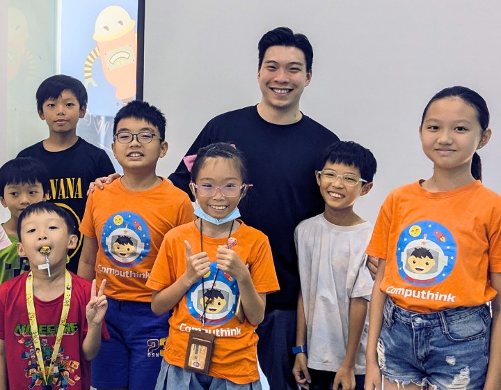coding and robotics classes singapore - computhink academy