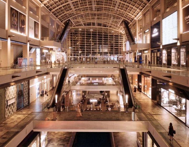 free fireworks viewing spots in singapore - the shoppes at marina bay sands rooftop
