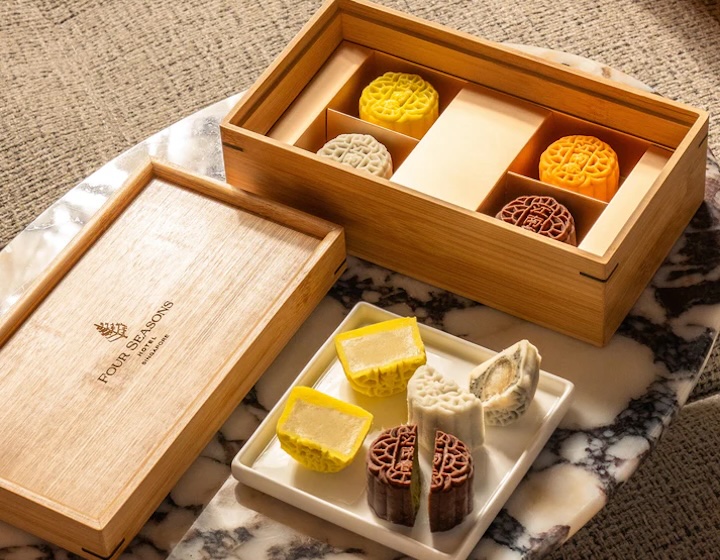 mooncake - mooncake singapore - mooncake festival - mid-autumn festival - traditional mooncake - snowskin moooncake - durian mooncake - halal mooncake - four seasons hotel singapore