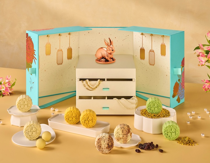 mooncake - mooncake singapore - mooncake festival - mid-autumn festival - traditional mooncake - snowskin moooncake - durian mooncake - halal mooncake - the campitol kempinski